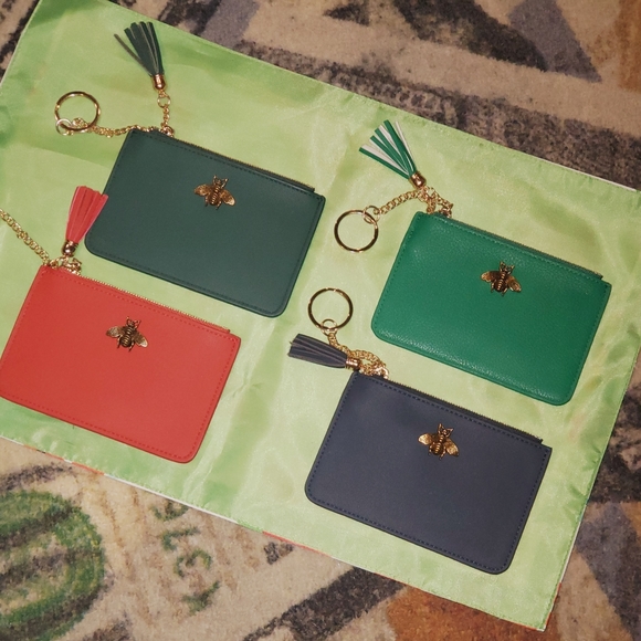 Elegant Bee coin purse - Picture 12 of 16